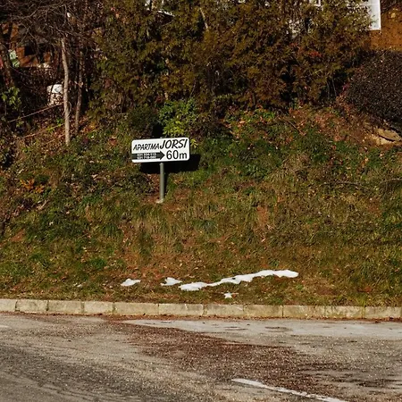 Jorsi With Mountain View Apartment *