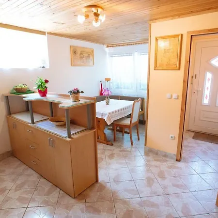 Jorsi With Mountain View Lejlighed Zreče