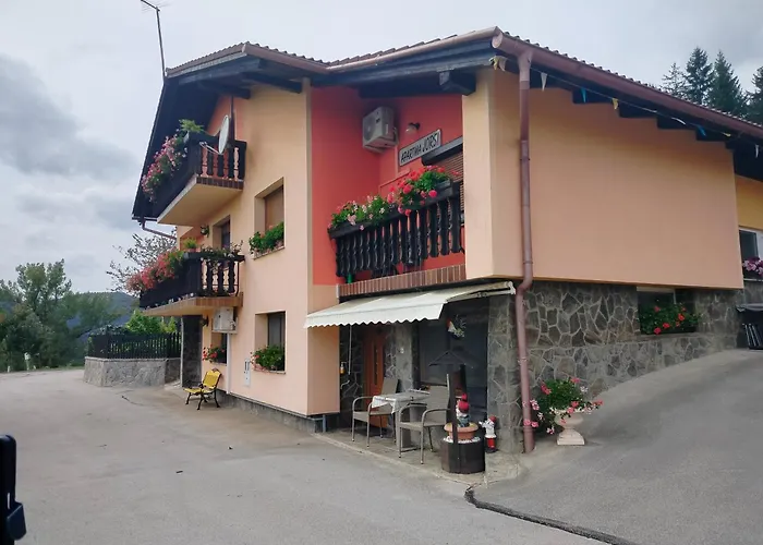 Jorsi With Mountain View *