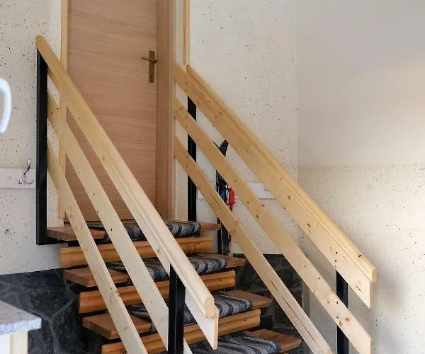 Jorsi With Mountain View *